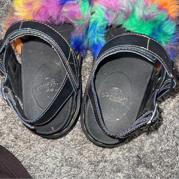 Dr. Martens VOSS II FLUFFY FAUX FUR LEATHER STRAP SANDALS Sz 6 - Picture 5 of 9